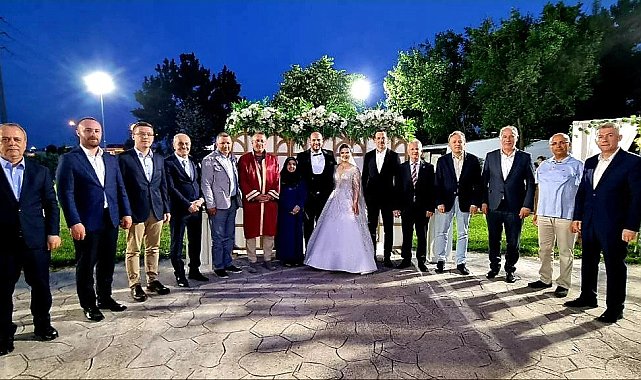Başkan Işıksu nikahı kıydı, Bakan Yardımcısı Duran nikah şahidi oldu