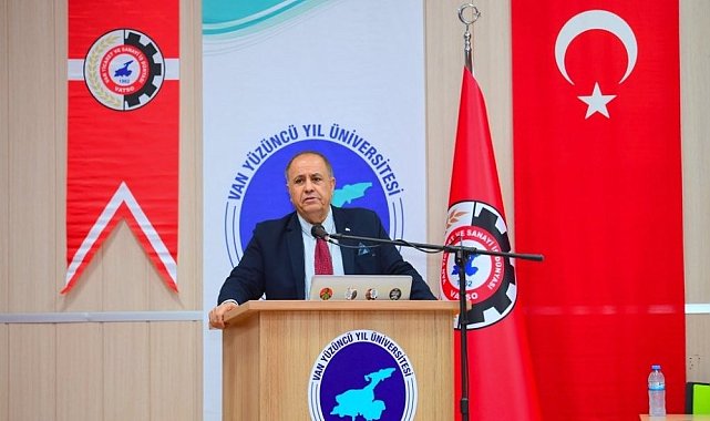 Başkan Kandaşoğlu: "Van'a değer katmak için gece gündüz çalışıyoruz"