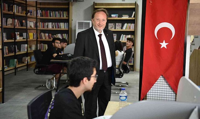 Başkan Orkan'dan millet Kıraathanesi'ndeki gençlere ziyaret