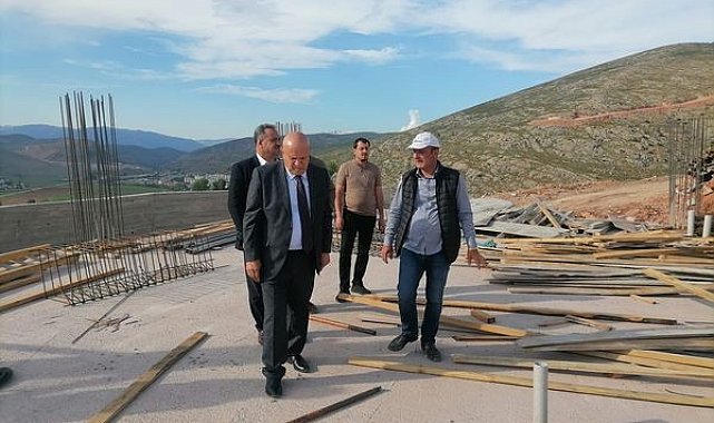 Başkan Pekmezci, Bamsı Beyrek Seyir Terasında incelemelerde bulundu