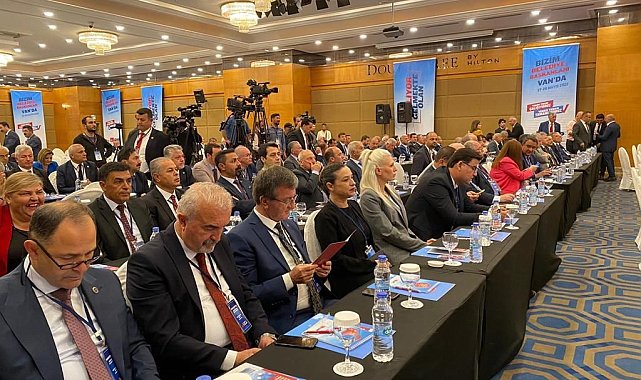 Başkan Subaşı, Van'da düzenlenen 'Belediye Başkanları Çalıştayı' değerlendirdi