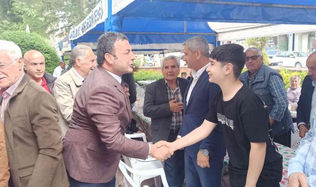 Başkan Yıldırım vatandaşlarla bayramlaştı