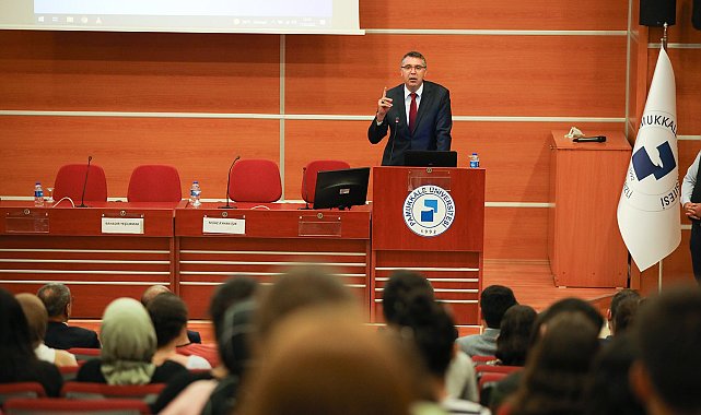 Başsavcı Bölükbaşı ve Rektör Kutluhan'dan geleceğin hukukçularına önemli tavsiyeler