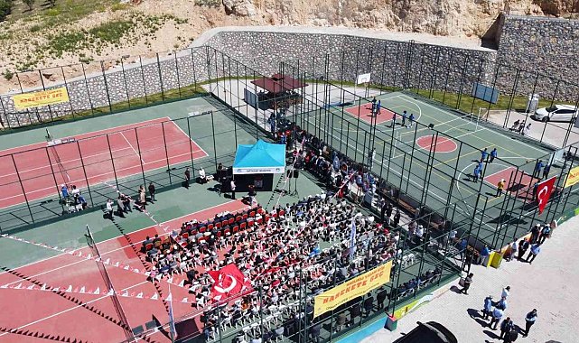 Battalgazi'deki spor sahaları törenle hizmete açıldı