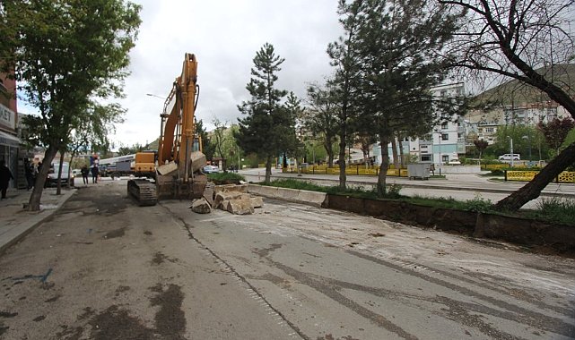 Bayburt Belediyesi yeni sezon yol yapım çalışmalarına başladı