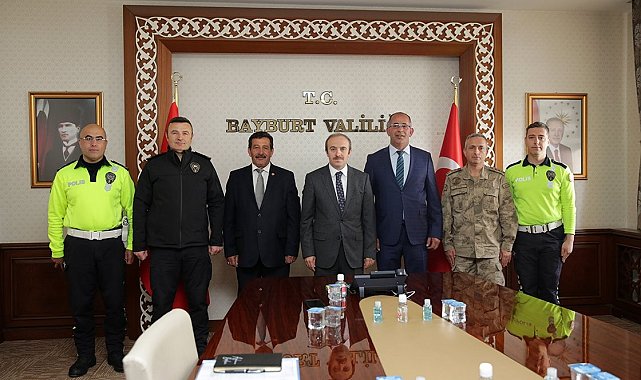 Bayburt'ta yılın şoförüne plaket takdim edildi