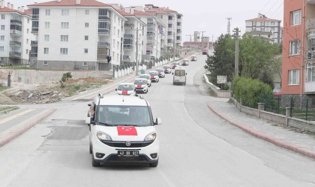Belediye hizmet araçlarını, şehir turu düzenleyerek tanıttı