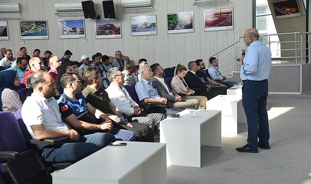 Belediye personeline etik eğitimi verildi