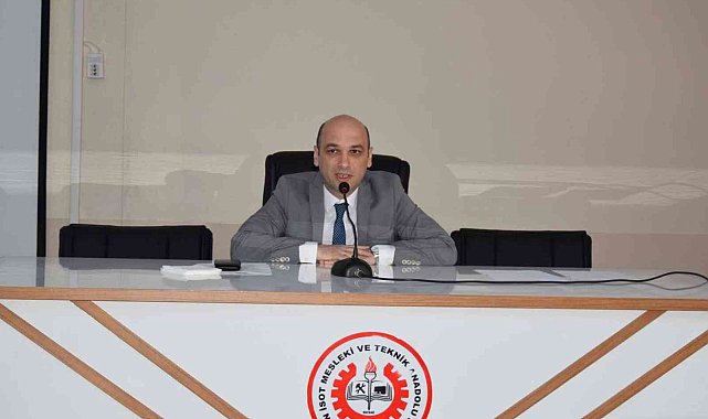 Besni'de öğrencilere doktorluk anlatıldı