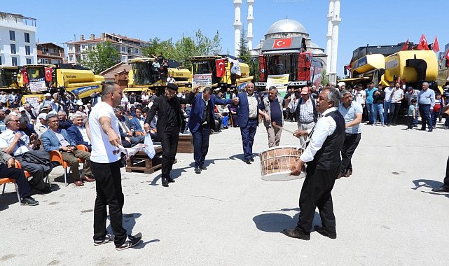 Biçerdöverler davul zurna ile uğurlandı