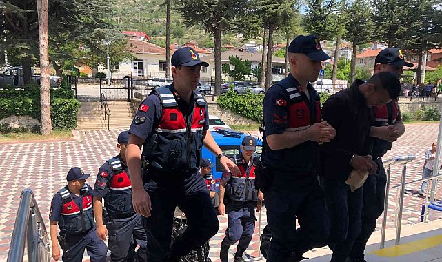 Bilecik&#039;te kablo hırsızlığı yapan şahıslar Sakarya&#039;da yakalandı