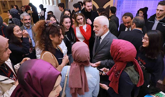 Bilinmeyen yönleriyle Aliya İzzetbegoviç anlatıldı