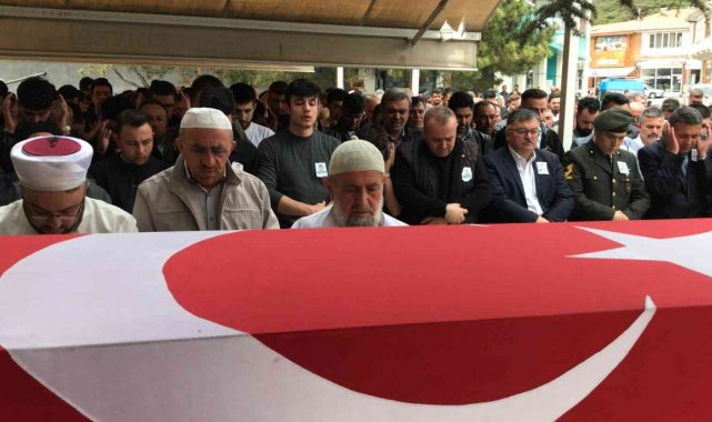 Birliğinde vefat eden asker memleketinde son yolculuğuna uğurlandı