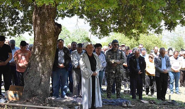 Bolluk ve bereket için 28 adak hayvanı kesildi
