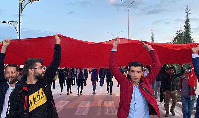 Bolvadin'de 19 Mayıs yürüyüşü