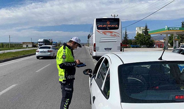 Bolvadin'de asayiş ve trafik denetimleri 73 günden bu yana sürüyor
