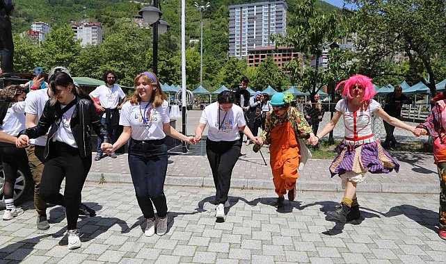 Borçka'nın sokakları sanatlar buluştu