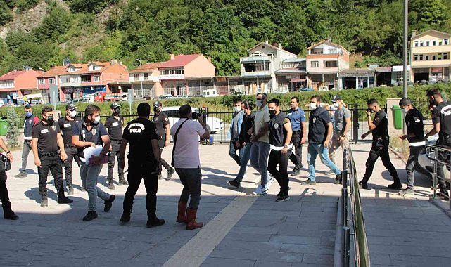 Bozkurt&#039;taki selde 17 kişinin öldüğü, 3 kişinin kaybolduğu Ölçer Apartmanının müteahhidi tahliye edildi