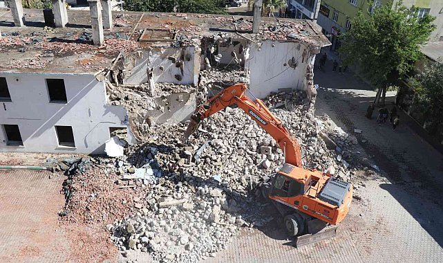 Bozova yeni meydanına kavuşuyor