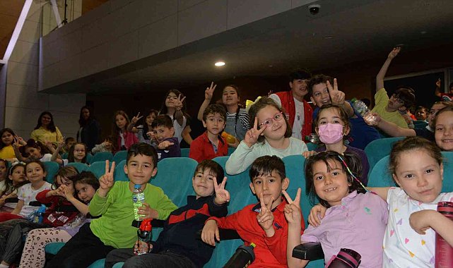 Bozüyük Belediye Tiyatrosu minik sanatseverlerle buluşuyor