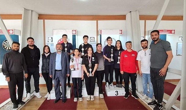 Bozüyük'te 19 Mayıs Dart Turnuvası düzenlendi