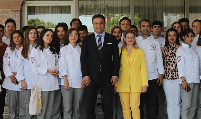 BUBFA'da Gastronomi öğrencileri Zeytinyağlı tadımına katıldı