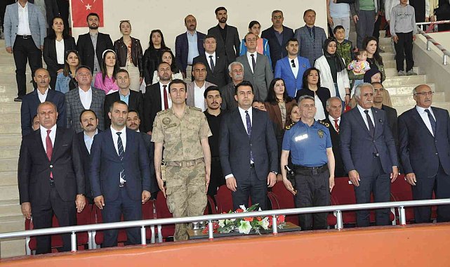 Bulanık'ta 19 Mayıs Atatürk'ü Anma, Gençlik ve Spor Bayramı kutlamaları