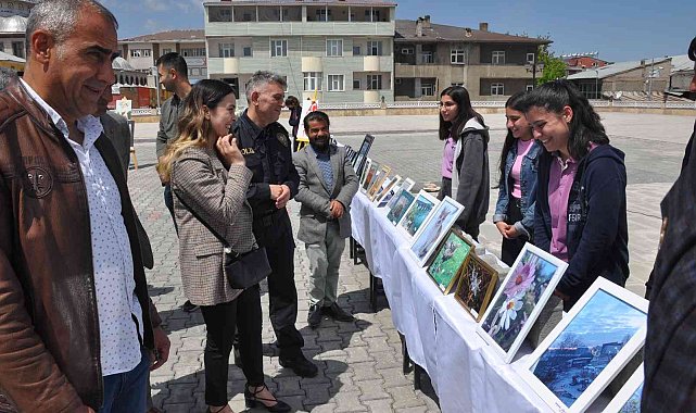 Bulanık'ta resim sergisi