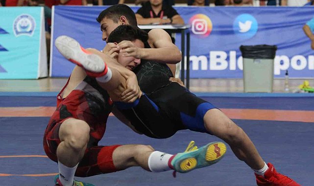 Bursa'da güreş heyecanı