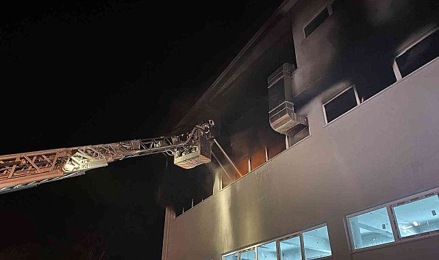 Bursa'da korkutan fabrika yangını