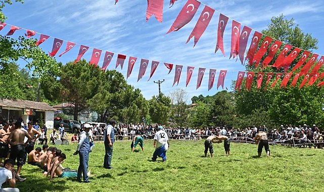 Bursa'nın Kırkpınarı 346. Kabulbaba güreşlerinde büyük heyecan
