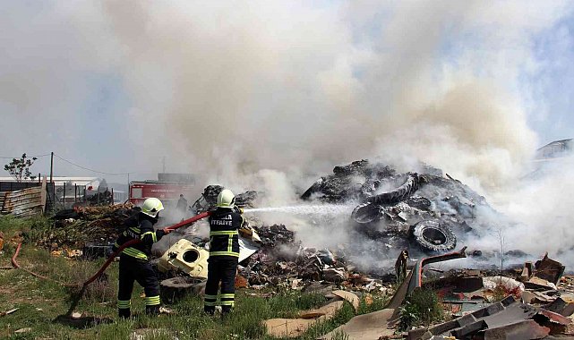 Büyükşehir İtfaiyesi bayramda 54 olaya müdahale etti