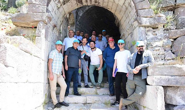 Büyükşehir komisyon üyeleri Aigai'de incelemede bulundu