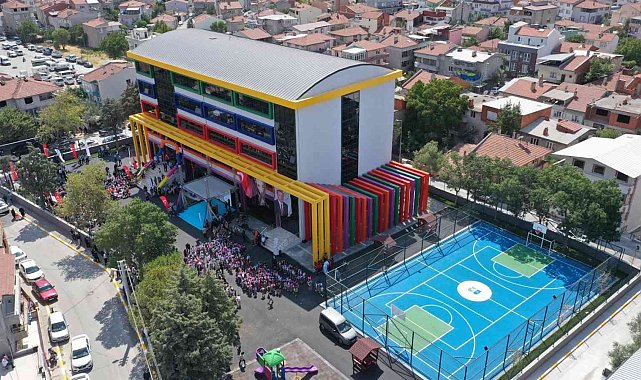 Büyükşehir, şehre yeni spor sahaları kazandırıyor