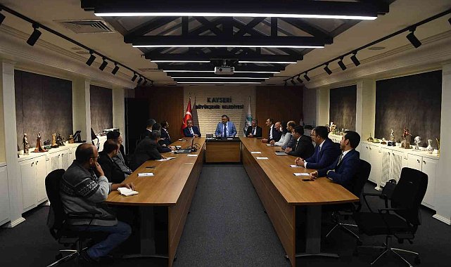 Büyükşehir'de 'Raylı Sistem Ağı' Toplantısı gerçekleştirildi