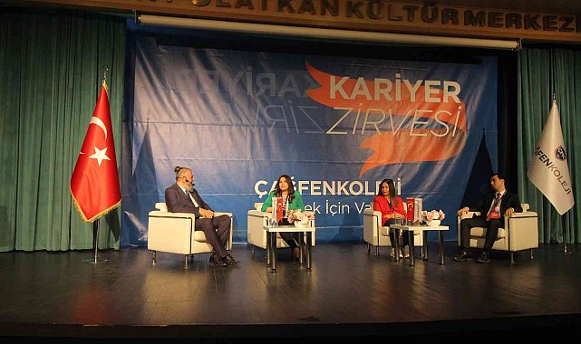 Çağfen öğrencileri ve mezunları Kariyer Zirvesi'nde buluştu