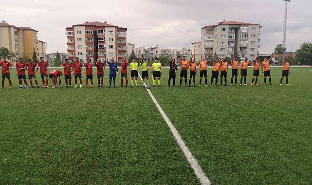 Çameli Belediyespor hakeme takıldı
