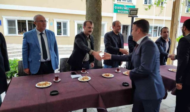 Çameli'ndeki bayramlaşma töreninde sevinen çocuklar oldu