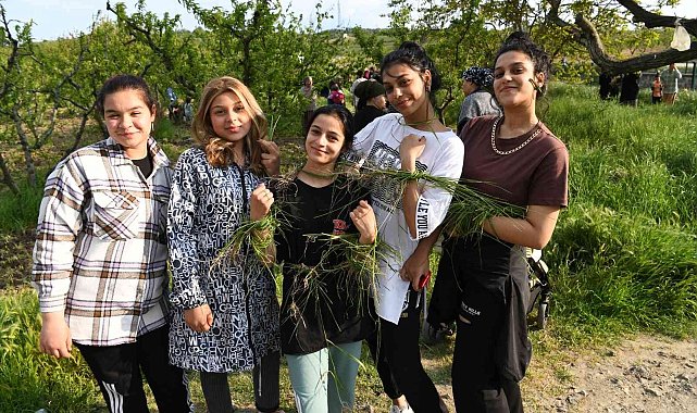 Çanakkale'de Hıdırellez Günü'nde vatandaşlar bahçelere koştu