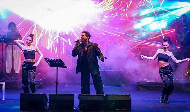 Cem Belevi&#039;den ayrıldığı İrem Derici&#039;ye gönderme