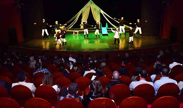 Cephede Piknik oyununun galasında dezavantajlı çocuklardan üstün performans