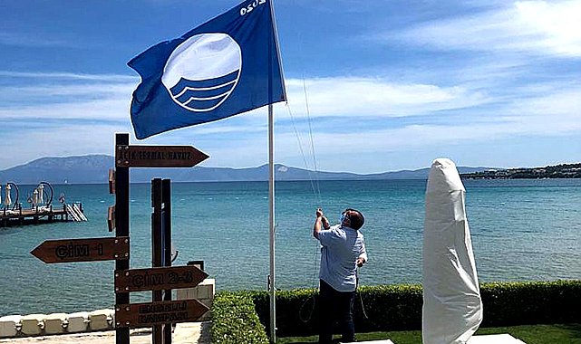 Çeşme'de 16 plaj ve 2 marinaya Mavi Bayrak