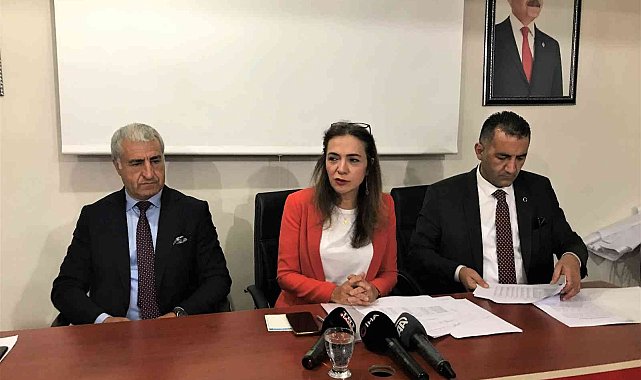CHP Genel Başkan Yardımcısı İlgezdi Erzincan&#039;da partililerle buluştu
