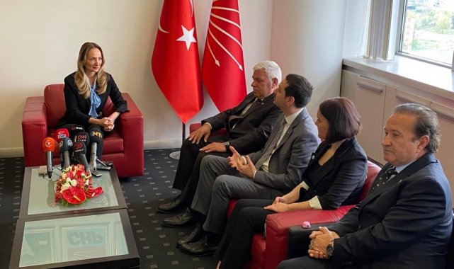 CHP heyeti DSP heyeti ile bayramlaştı