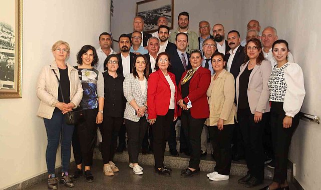 CHP'lilerden Başkan Çerçioğlu'na Anneler Günü ziyareti