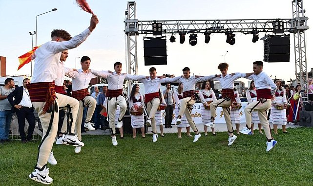Çiğli-Çaşka Kuzey Makedonya Festivali coşkuyla başladı