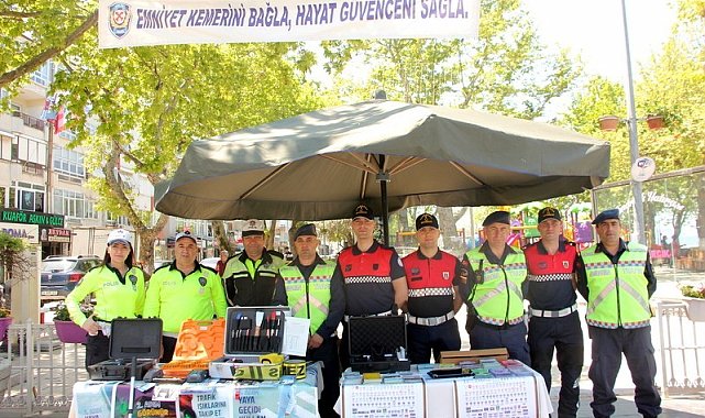 Çınarcık'ta Trafik Haftası bilgilendirme standı açıldı
