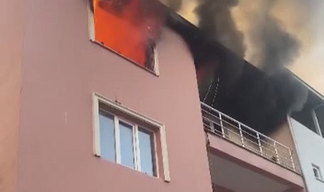 Cinnet geçiren adam evini böyle yaktı