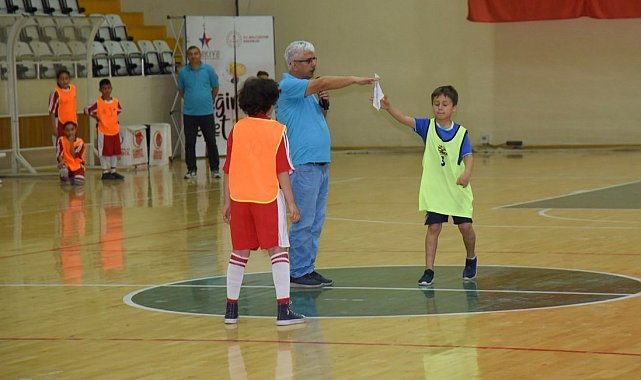 Çocuk Oyunları ve Oyuncakları Festivali