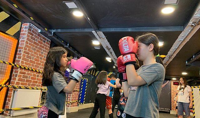 Çocukların yeni sosyalliği kick boks salonları oldu